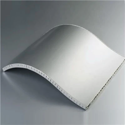 Zakrzywione aluminiowe panele o strukturze plastra miodu
