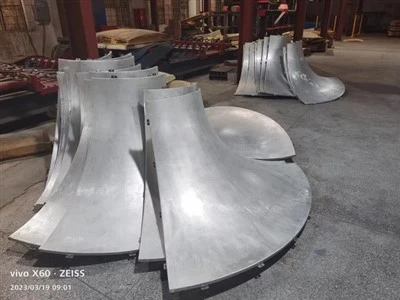 Aluminiowa podwójnie zakrzywiona osłona kolumny i sufity